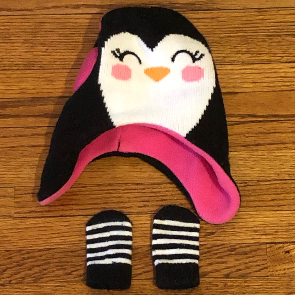 Carter’s Penguin Infant Hat and Mitten Set